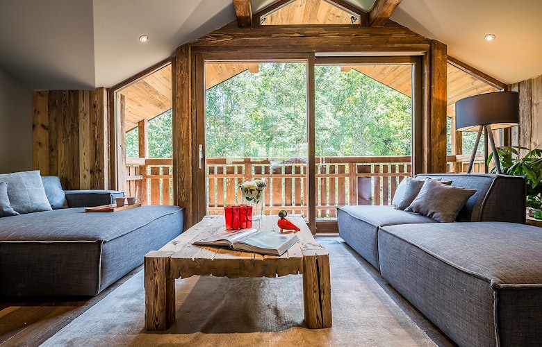 Family chalet with jacuzzi in Les Gets